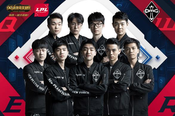 揭示出其中 揭示出其中